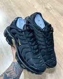 Nike Air Max TN Plus Preto c/ Dourado