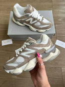 New Balance 9060 Marrom