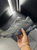 New Balance 9060 Magnet
